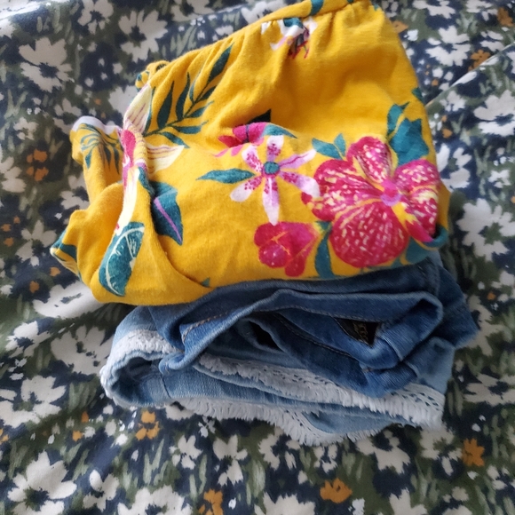 12 to 18 month summer bundle - Picture 3 of 3